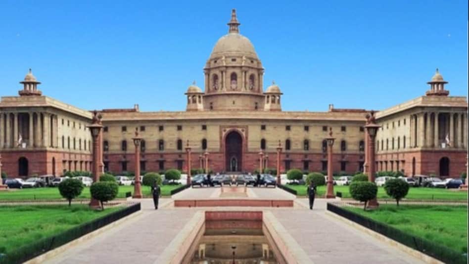 With eye on roll out, Centre reviews Labour Code preparations With eye on roll out, Centre reviews Labour Code preparations