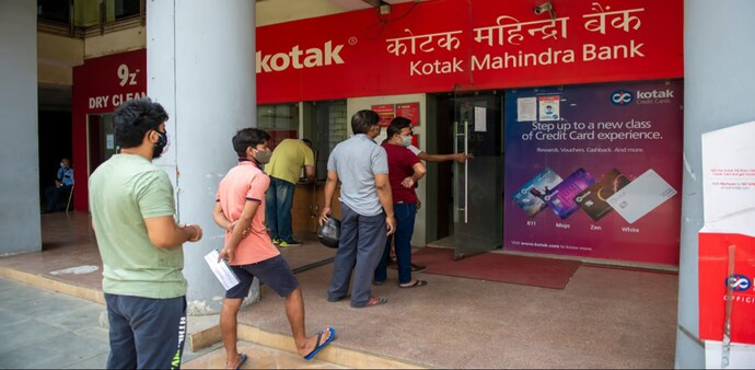 RBI on April 24 barred Kotak Mahindra Bank from onboarding new customer’s online and issuing new credit cards. RBI on April 24 barred Kotak Mahindra Bank from onboarding new customer’s online and issuing new credit cards.