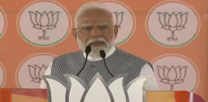 PM Modi also criticized the Congress for forming alliances with "anti-national parties". PM Modi also criticized the Congress for forming alliances with "anti-national parties".