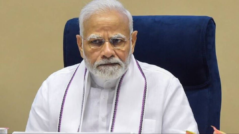 The PM highlighted that Maharashtra has been seeing coalition governments for a considerable period now and for some time now, no chief minister has been able to serve the five-year term. The PM highlighted that Maharashtra has been seeing coalition governments for a considerable period now and for some time now, no chief minister has been able to serve the five-year term.