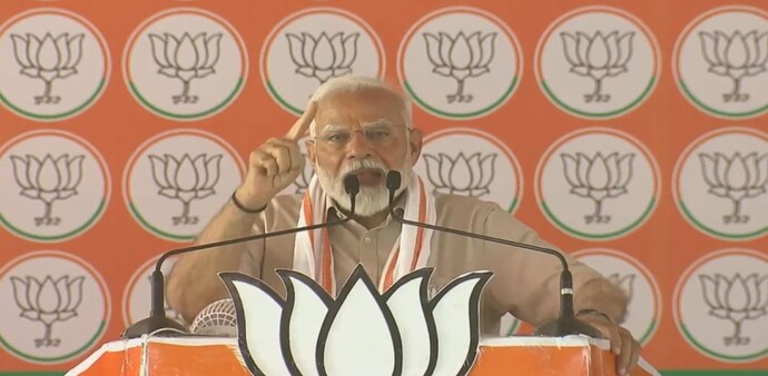 Prime Minister Narendra Modi in Karnataka Prime Minister Narendra Modi in Karnataka