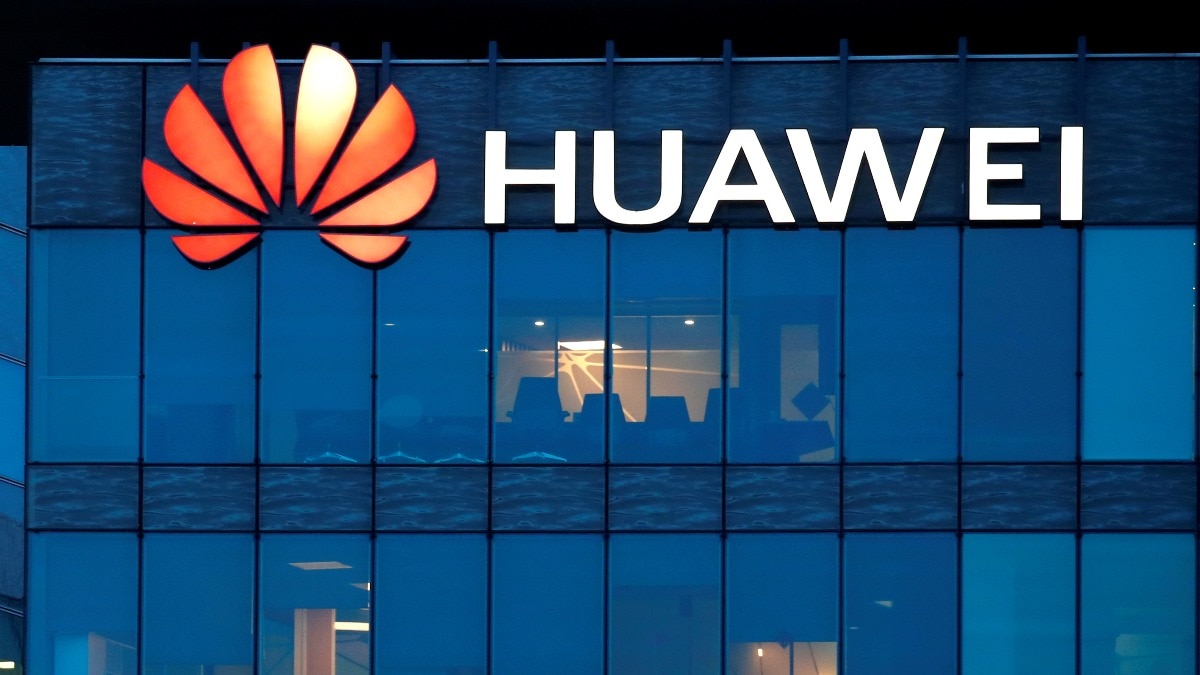 Huawei takes on Apple in China Huawei takes on Apple in China