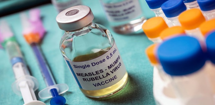 Most symptoms appear 2 weeks after getting infected, which is followed by high fever and swelling of the glands Most symptoms appear 2 weeks after getting infected, which is followed by high fever and swelling of the glands