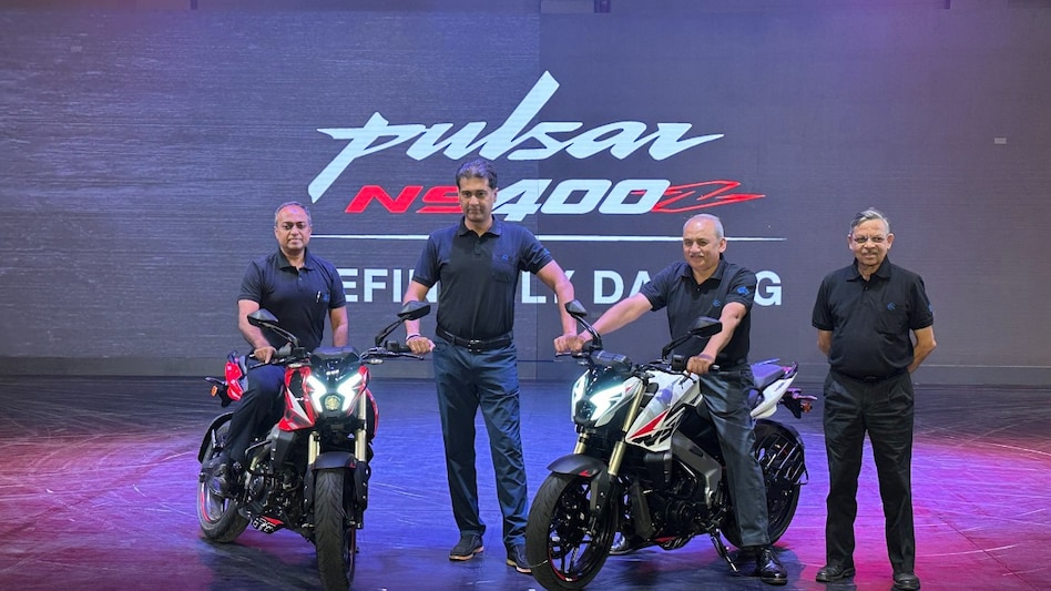 Senior leadership of Bajaj Auto with the new Bajaj Pulsar NS400Z. Senior leadership of Bajaj Auto with the new Bajaj Pulsar NS400Z.