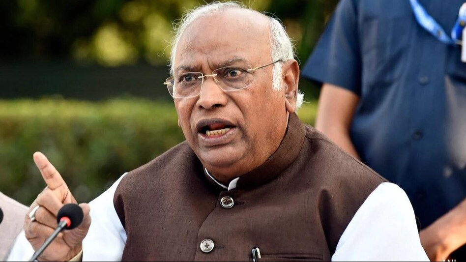 'He himself has run away to Varanasi, ask him': Kharge responds to Modi's 'Daro mat bhago mat' jibe on Rahul Gandhi's nomination from Rae Bareli 'He himself has run away to Varanasi, ask him': Kharge responds to Modi's 'Daro mat bhago mat' jibe on Rahul Gandhi's nomination from Rae Bareli