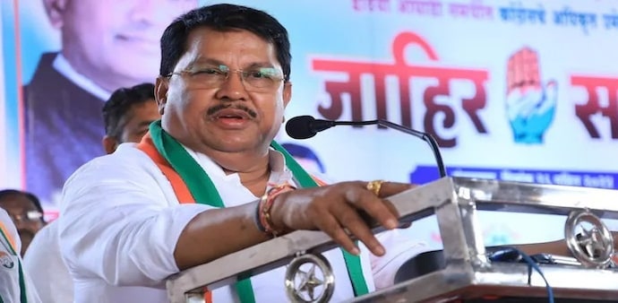 Congress leader Vijay Wadettiwar criticized Ujjwal Nikam, the BJP candidate from Mumbai North Central, in connection with Hemant Karkare. Congress leader Vijay Wadettiwar criticized Ujjwal Nikam, the BJP candidate from Mumbai North Central, in connection with Hemant Karkare.