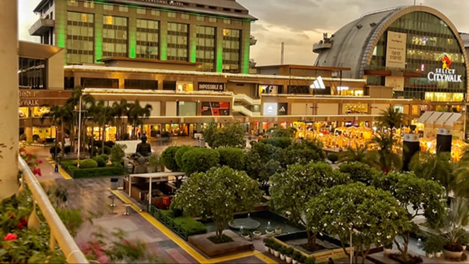 The Delhi-National Capital Region (NCR) region topped the list with the highest number of ghost shopping centers, followed by Mumbai and Bengaluru. The Delhi-National Capital Region (NCR) region topped the list with the highest number of ghost shopping centers, followed by Mumbai and Bengaluru.