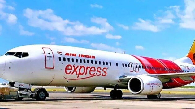 'I will lose my job': Passengers in dismay after Air India Express cancels 86 flights as 300 cabin crew go on 'mass sick leave' 'I will lose my job': Passengers in dismay after Air India Express cancels 86 flights as 300 cabin crew go on 'mass sick leave'