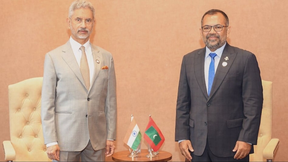 Jaishankar met with Maldives FM Moosa Zameer Jaishankar met with Maldives FM Moosa Zameer