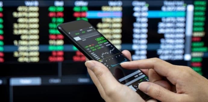 Throughout the week, the Indian markets largely exhibited a downward trend, signalling an emerging pattern where investors are opting to sell during rallies Throughout the week, the Indian markets largely exhibited a downward trend, signalling an emerging pattern where investors are opting to sell during rallies