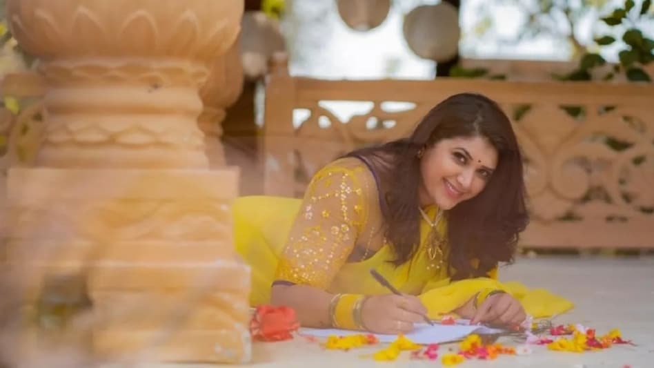 Beloved Kannada actor Pavithra Jayaram killed in brutal road accident; family members injured Beloved Kannada actor Pavithra Jayaram killed in brutal road accident; family members injured
