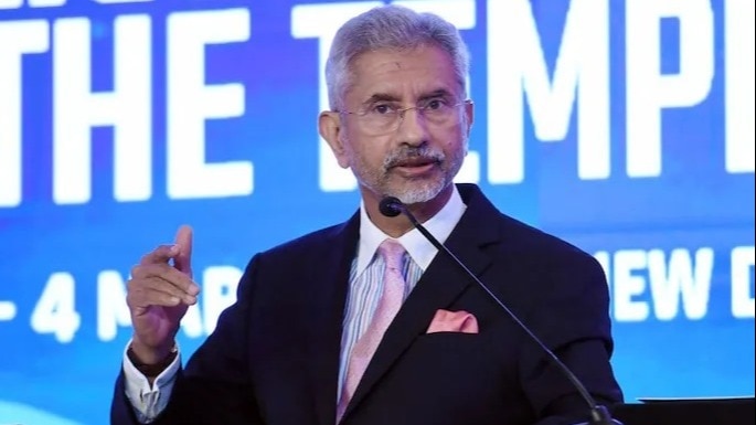 India on Monday signed a 10-year contract to operate the strategic Iranian port of Chabahar that will help New Delhi expand trade with Central Asia. India on Monday signed a 10-year contract to operate the strategic Iranian port of Chabahar that will help New Delhi expand trade with Central Asia.