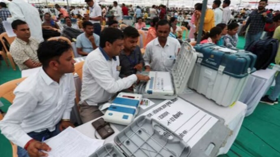 Lok Sabha elections 2024: Blusmart electric cabs to offer 50% discount on rides for voters in Delhi NCR on May 25 Lok Sabha elections 2024: Blusmart electric cabs to offer 50% discount on rides for voters in Delhi NCR on May 25