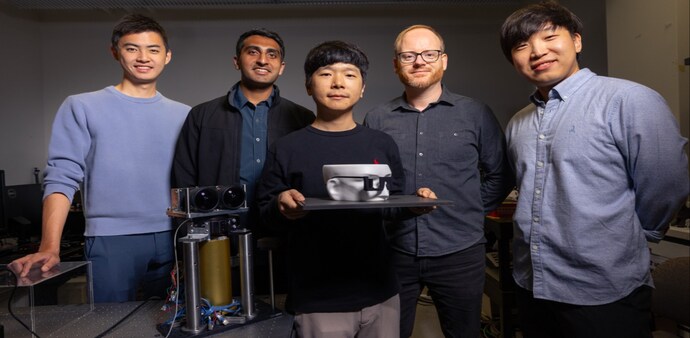 New holographic augmented reality system that enables more compact 3D displays | Andrew Brodhead New holographic augmented reality system that enables more compact 3D displays | Andrew Brodhead