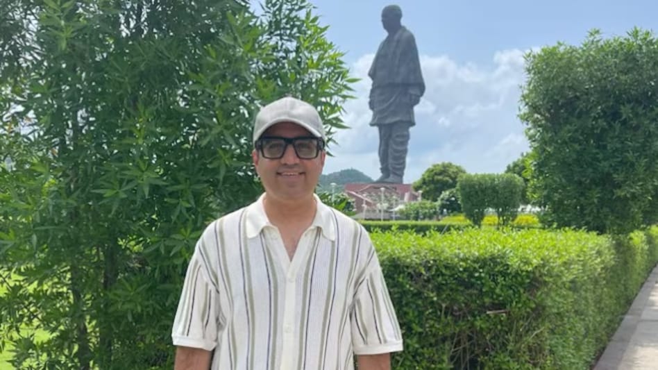 ‘Peak Doglapan’ social media roasts Ashneer Grover for making comic Aashish Solanki remove video ‘Peak Doglapan’ social media roasts Ashneer Grover for making comic Aashish Solanki remove video