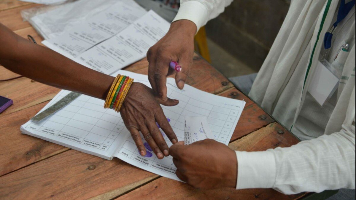 In West Bengal, the Arambag parliamentary constituency registered the highest polling at 76.90 per cent In West Bengal, the Arambag parliamentary constituency registered the highest polling at 76.90 per cent