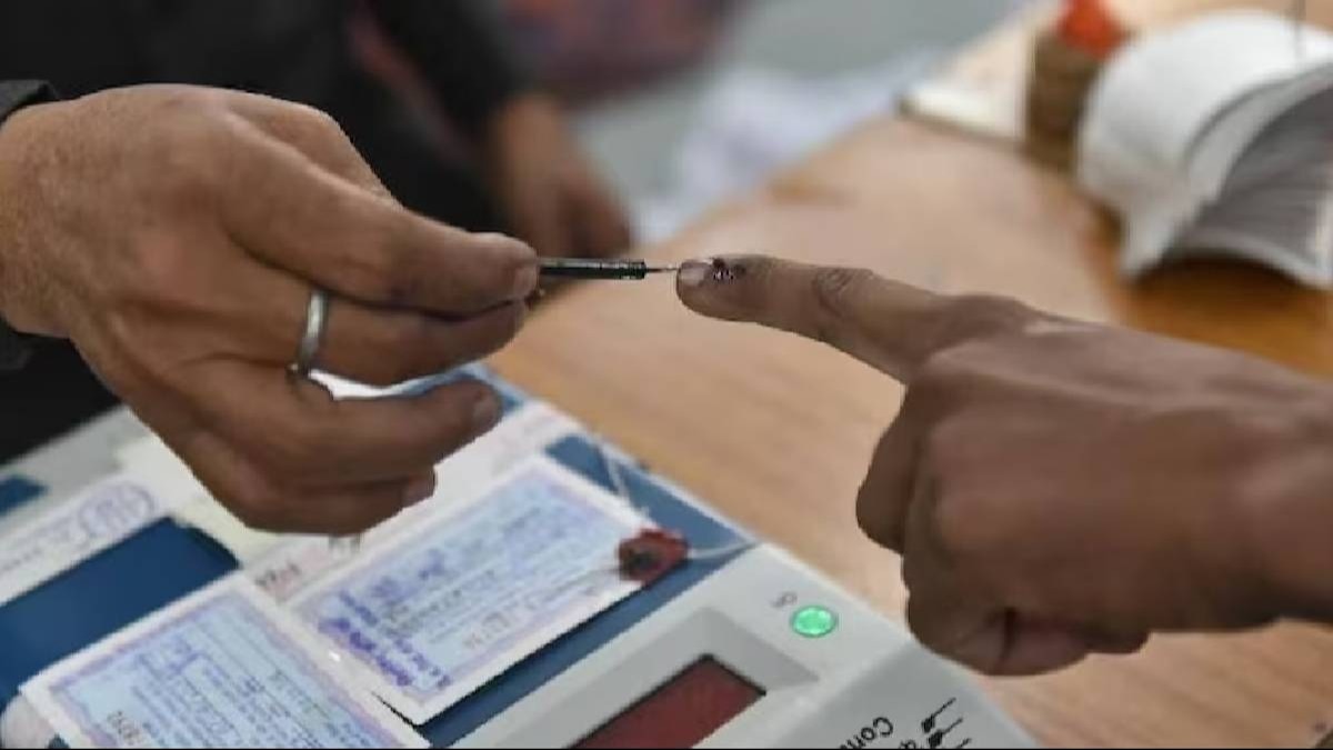 Lok Sabha Election 2024 Phase 6: How to check voter list, polling booth, voter ID card details via SMS Lok Sabha Election 2024 Phase 6: How to check voter list, polling booth, voter ID card details via SMS