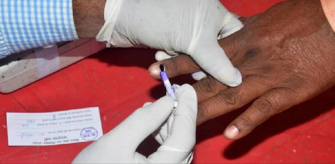 Voter turnout 49.2% till 3 pm; Uttar Pradesh records lowest votes, West Bengal highest Voter turnout 49.2% till 3 pm; Uttar Pradesh records lowest votes, West Bengal highest