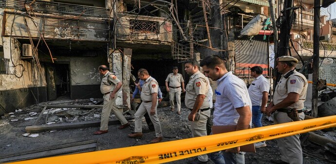 East Delhi hospital fire: Police says the hospital had no NOC from fire department as well as an expired licence to operate (PC: PTI) East Delhi hospital fire: Police says the hospital had no NOC from fire department as well as an expired licence to operate (PC: PTI)