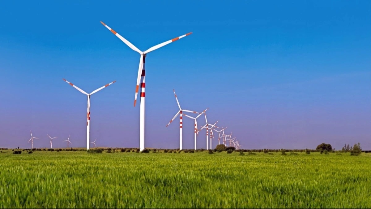 Shares of Suzlon Energy settled at Rs 45.25, falling 1.25 per cent for the day, and commanding a total market capitalization of more than 61,500 crore. Shares of Suzlon Energy settled at Rs 45.25, falling 1.25 per cent for the day, and commanding a total market capitalization of more than 61,500 crore.