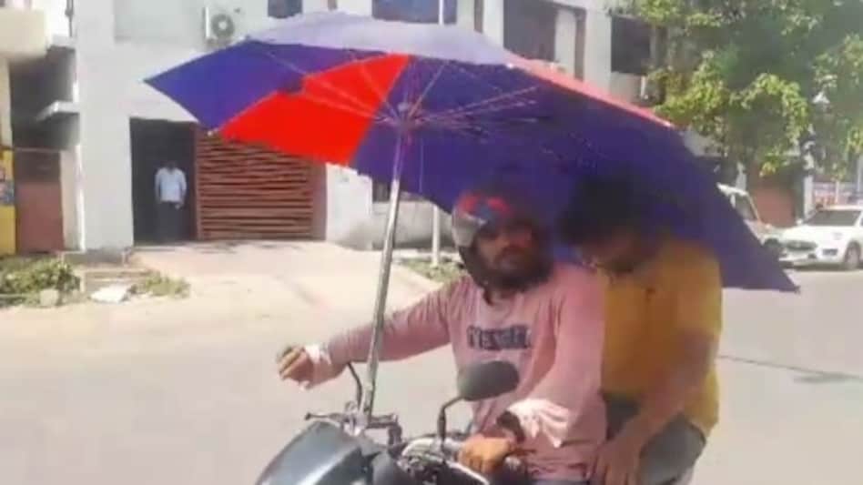 Delhi temperature crosses 50 degrees, hits an all-time high Delhi temperature crosses 50 degrees, hits an all-time high