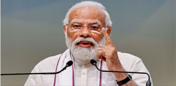 In an interview with news agency IANS, Chaudhry said, "Narendra Modi's defeat is necessary in this election. India and Pakistan can come closer when the extremism in both India and Pakistan is defeated." In an interview with news agency IANS, Chaudhry said, "Narendra Modi's defeat is necessary in this election. India and Pakistan can come closer when the extremism in both India and Pakistan is defeated."