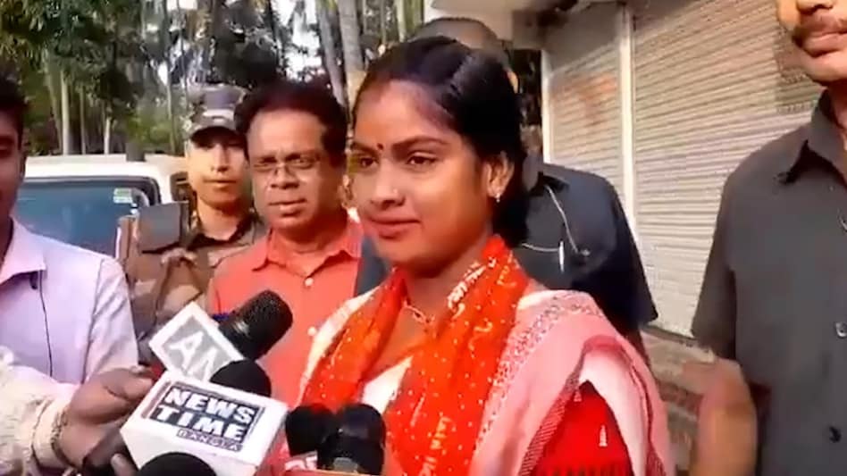 Lok Sabha Elections Phase 7: Sandeshkhali rape survivor and BJP candidate Rekha Patra casts her vote in Bengal, claims ‘not been allowed to vote since 2011’ Lok Sabha Elections Phase 7: Sandeshkhali rape survivor and BJP candidate Rekha Patra casts her vote in Bengal, claims ‘not been allowed to vote since 2011’