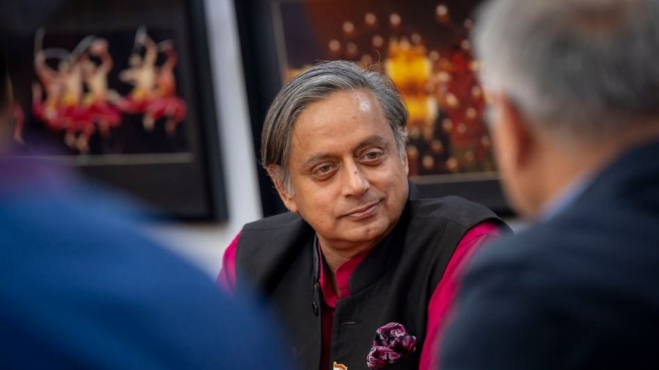 Earlier in the day, Rajeev Chandrasekhar took a lead. Congress’ Shashi Tharoor surpassed him only around the noon. Earlier in the day, Rajeev Chandrasekhar took a lead. Congress’ Shashi Tharoor surpassed him only around the noon.