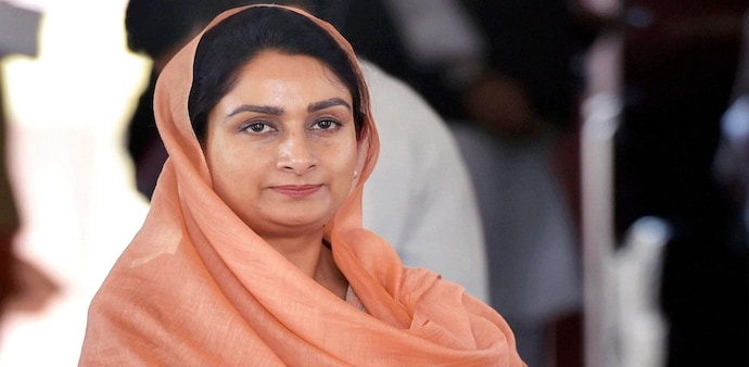 Harsimrat Kaur Badal wins from Bathinda Harsimrat Kaur Badal wins from Bathinda