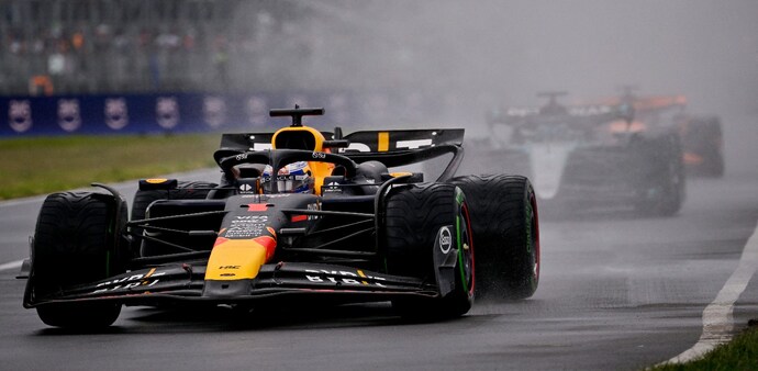 Formula One F1 - Canadian Grand Prix - Circuit Gilles Villeneuve, Montreal, Canada - June 9, 2024 Red Bull's Max Verstappen in action during the race REUTERS/Jennifer Gauthier Formula One F1 - Canadian Grand Prix - Circuit Gilles Villeneuve, Montreal, Canada - June 9, 2024 Red Bull's Max Verstappen in action during the race REUTERS/Jennifer Gauthier