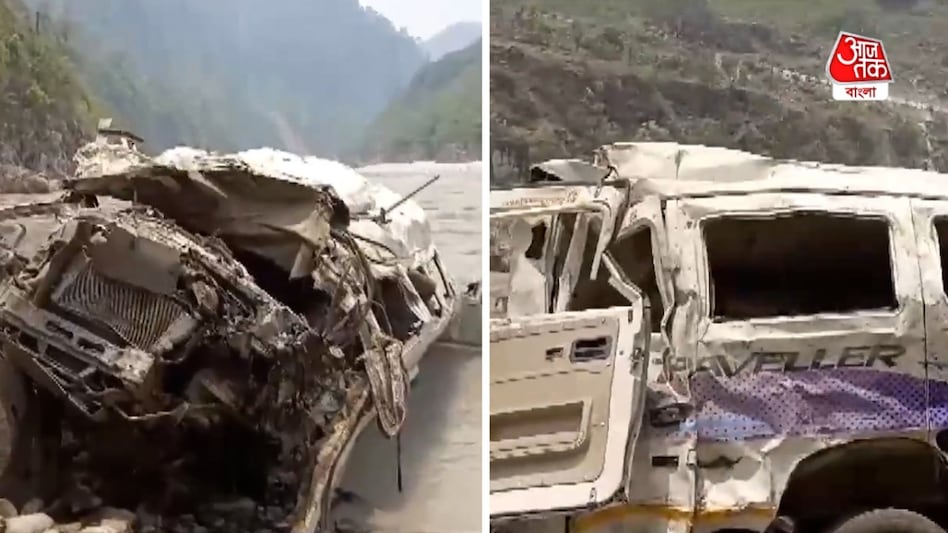 Uttarakhand: Tempo traveller with 23 people plunges into gorge on Rishikesh-Badrinath Highway, 8 dead Uttarakhand: Tempo traveller with 23 people plunges into gorge on Rishikesh-Badrinath Highway, 8 dead