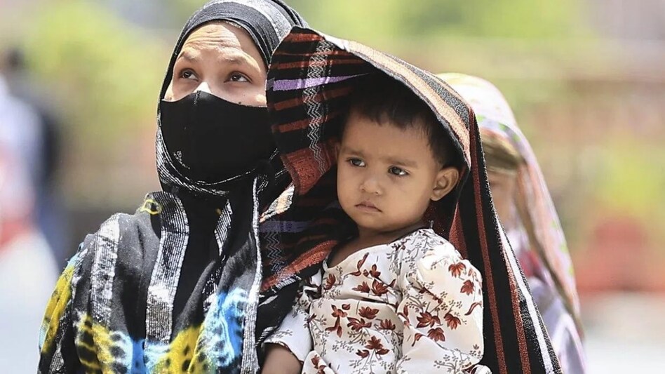 The highest maximum temperature of 47.6 degree Celsius was reported at Prayagraj (East Uttar Pradesh) over the country. The highest maximum temperature of 47.6 degree Celsius was reported at Prayagraj (East Uttar Pradesh) over the country.