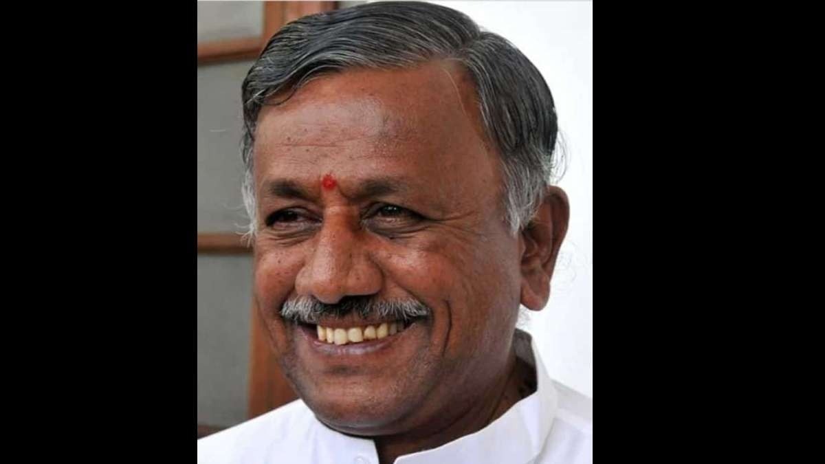 Karnataka BJP leader M B Bhanuprakash dies of cardiac arrest during protest against hike in petrol