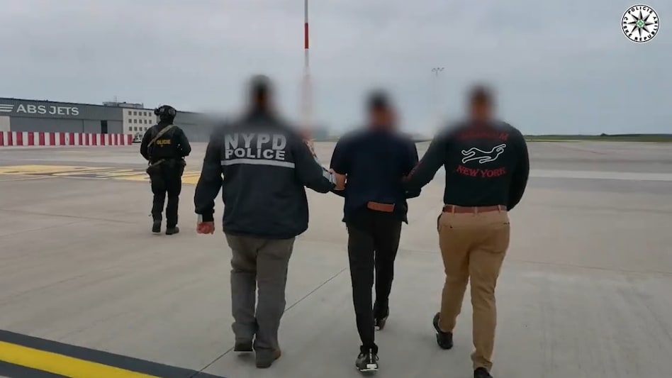 Gurpatwant Singh Pannun plot: Nikhil Gupta extradited from Prague to the US Gurpatwant Singh Pannun plot: Nikhil Gupta extradited from Prague to the US