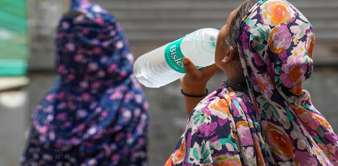 Delhi heatwave: 17 people succumbed to heat-related illness Delhi heatwave: 17 people succumbed to heat-related illness