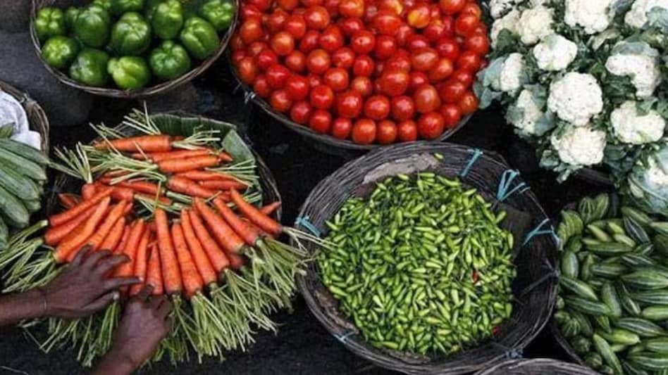 Excessive heat has increased prices of other vegetables such as potatoes, onions, and green leafy vegetables. Excessive heat has increased prices of other vegetables such as potatoes, onions, and green leafy vegetables.