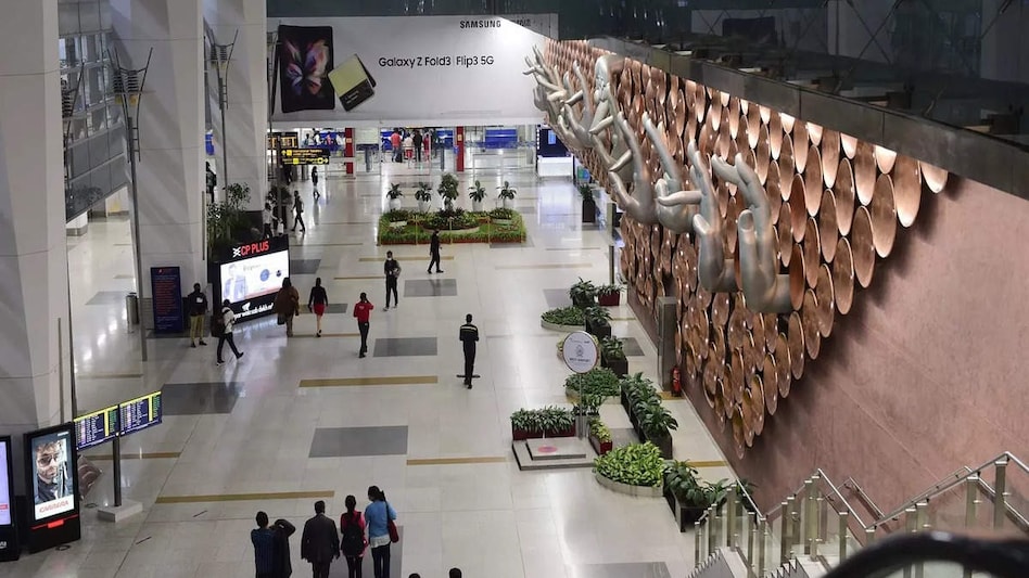 Delhi airport bomb threat: 13-year-old boy arrested for sending threat mail 'just for fun' Delhi airport bomb threat: 13-year-old boy arrested for sending threat mail 'just for fun'