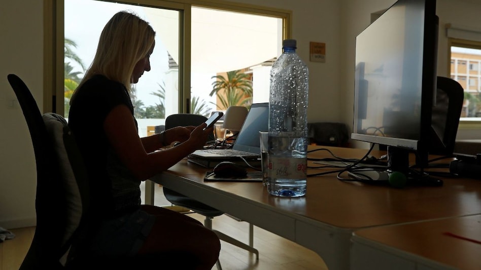 The original post, now deleted, went viral with over 9.4 million views, highlighting the ongoing debate over work-life balance and flexible work arrangements. The original post, now deleted, went viral with over 9.4 million views, highlighting the ongoing debate over work-life balance and flexible work arrangements.