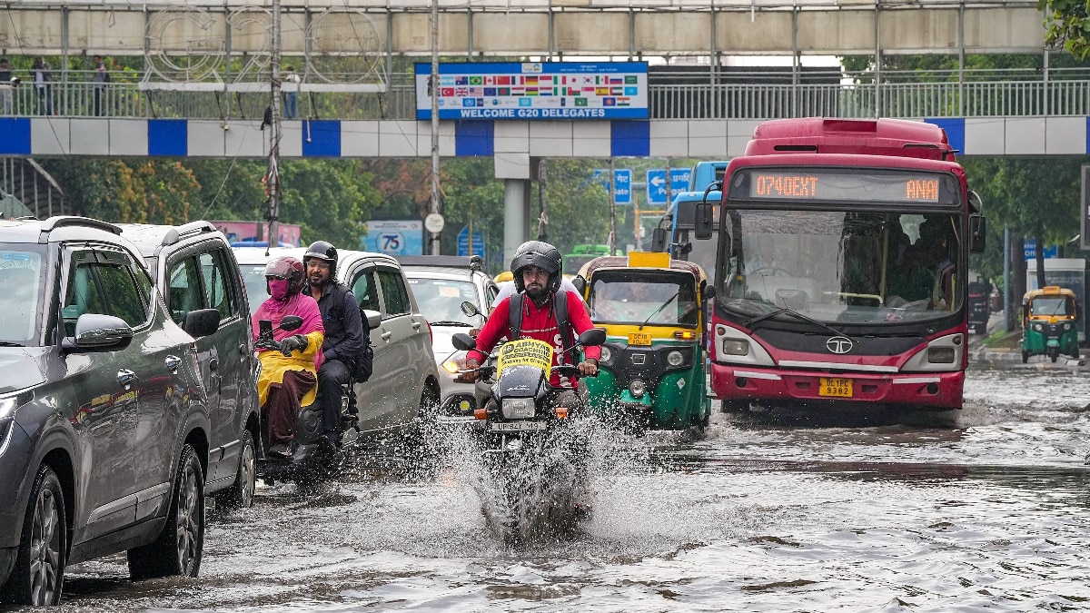 Rainfall update: IMD predicts moderate rains in Delhi, heavy rains in Maharashtra for next 5 days