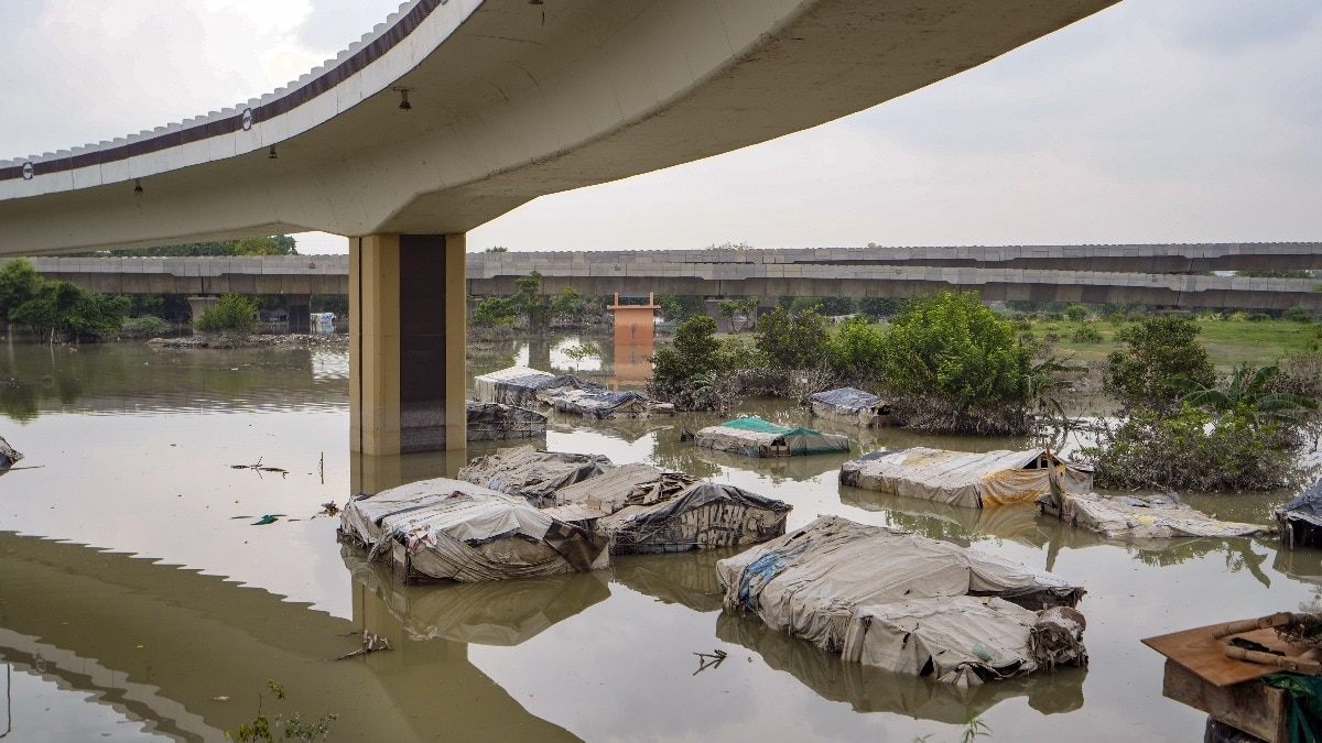 Delhi HC orders clearing up of all illegal encroachments across banks of Yamuna River 