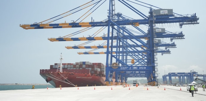 The first container ship San Fernando chartered by Maersk at the Vizhinjam port on July 11 by 9:50 am. It was welcomed with a water salute. The first container ship San Fernando chartered by Maersk at the Vizhinjam port on July 11 by 9:50 am. It was welcomed with a water salute.