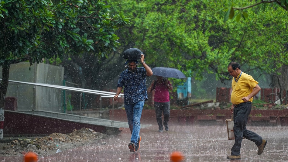 Monsoon update: IMD predicts heavy rainfall across parts of Maharashtra, Goa, Gujarat Monsoon update: IMD predicts heavy rainfall across parts of Maharashtra, Goa, Gujarat