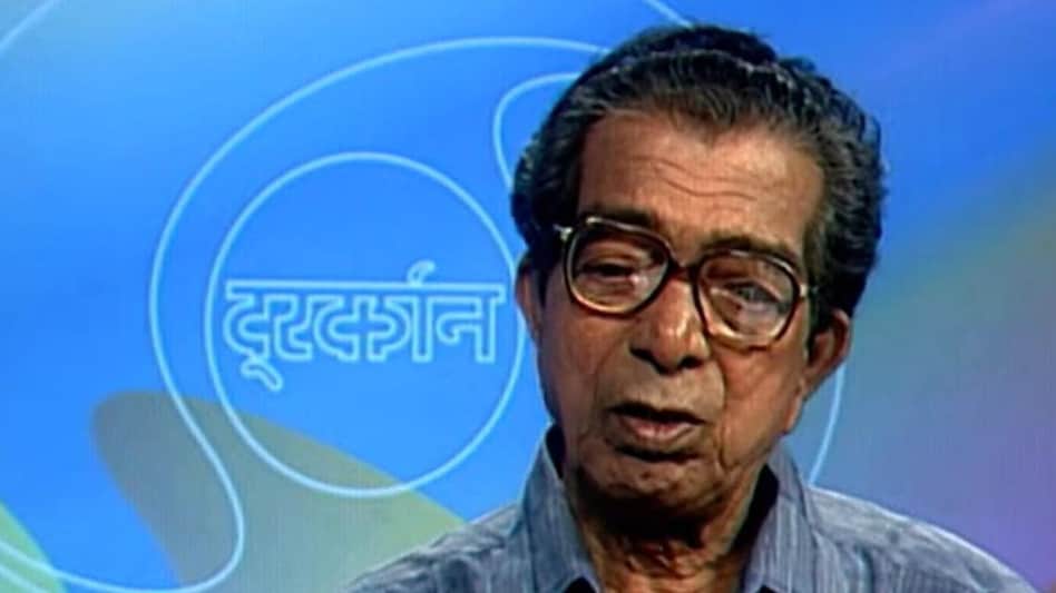 Marathi poet Narayan Surve's stolen TV back home, all thanks to a thief's conscience Marathi poet Narayan Surve's stolen TV back home, all thanks to a thief's conscience