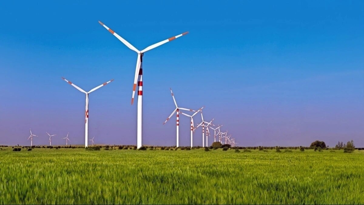 Suzlon Energy stock ended 2.27% higher at Rs 55.87 today against the previous close of Rs 54.63 on BSE. Suzlon Energy's market cap climbed to Rs 76,122 crore. Suzlon Energy stock ended 2.27% higher at Rs 55.87 today against the previous close of Rs 54.63 on BSE. Suzlon Energy's market cap climbed to Rs 76,122 crore.