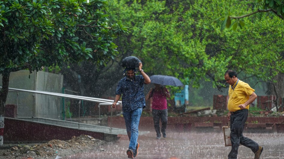 Monsoon update: IMD predicts heavy rainfall across parts of Maharashtra, Goa, Gujarat Monsoon update: IMD predicts heavy rainfall across parts of Maharashtra, Goa, Gujarat