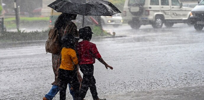 Several parts of Maharashtra have seen heavy downpour for the last couple of days, causing waterlogging and transport snarls in different cities. Several parts of Maharashtra have seen heavy downpour for the last couple of days, causing waterlogging and transport snarls in different cities.