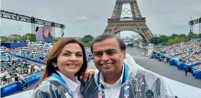 Nita and Mukesh Ambani at Paris Olympics (@ambani_update) Nita and Mukesh Ambani at Paris Olympics (@ambani_update)