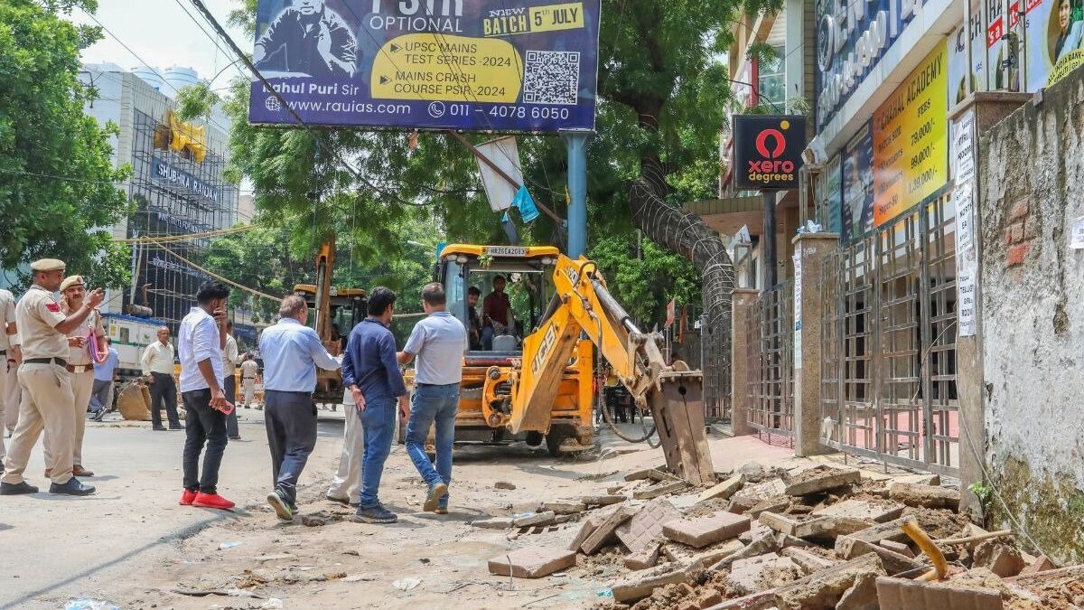 Students protesting the three deaths criticized civic authorities for their negligence, viewing the bulldozer action as inadequate and delayed. Students protesting the three deaths criticized civic authorities for their negligence, viewing the bulldozer action as inadequate and delayed.