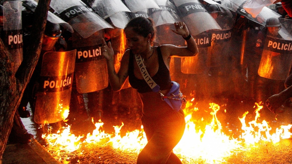 ‘Help us, God’: Venezuela on the brink of civil war as left-wing allegedly rigs election results ‘Help us, God’: Venezuela on the brink of civil war as left-wing allegedly rigs election results