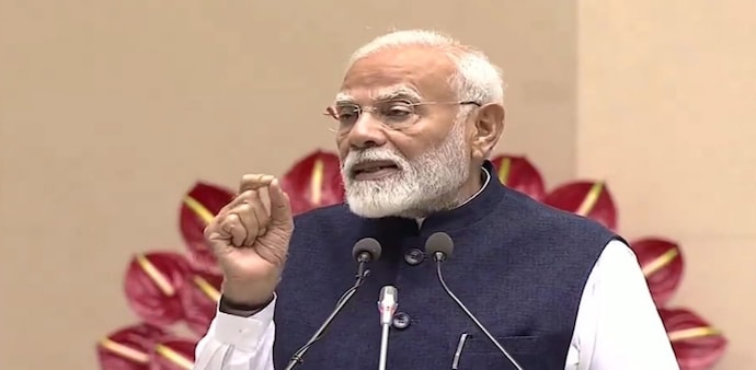PM Modi asks India Inc to cash in on the golden opportunity PM Modi asks India Inc to cash in on the golden opportunity